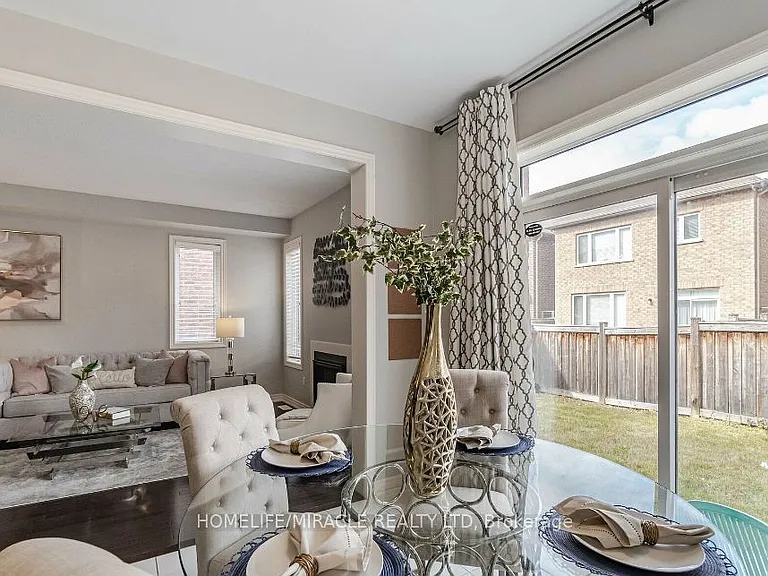 9 Humberstone Cres — Photo 11