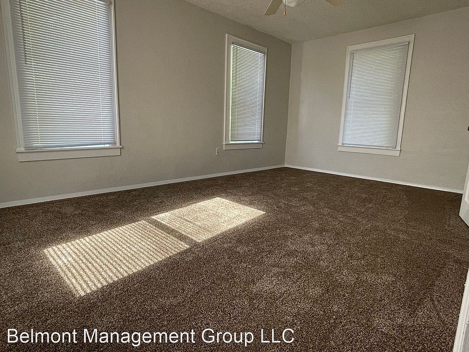 1st image of 626 N Center St Unit 4
