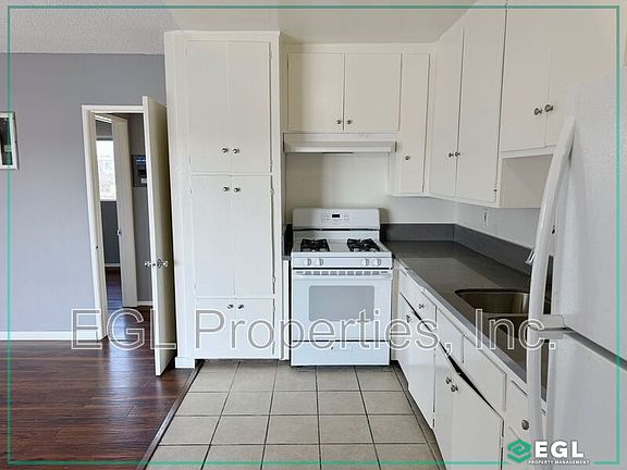 5th image of 559 Evergreen St APT 5