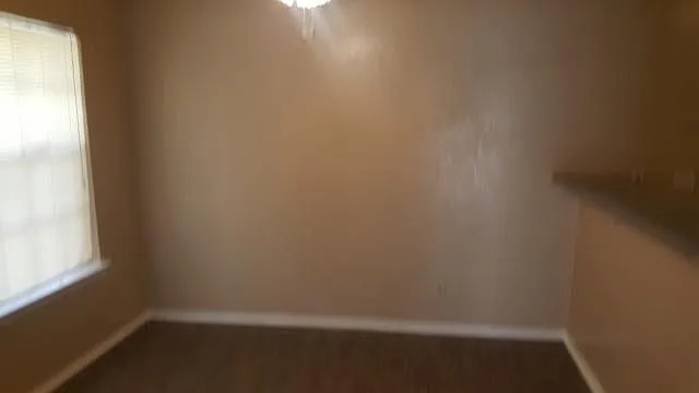 2007 Carousel Dr — Photo 8