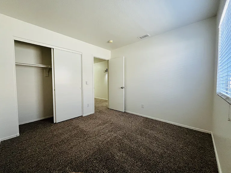 7332 N 70th Dr — Photo 17
