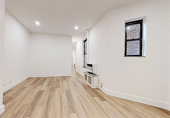 2nd image of 2785 Broadway APT 2G