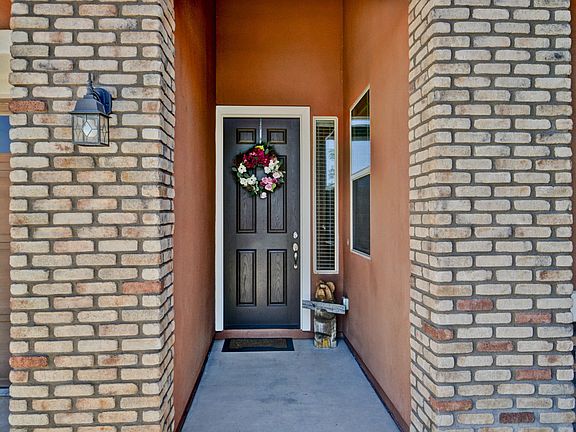 3rd image of 14848 W Voltaire St