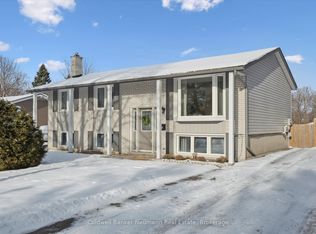 150 Applewood Cres, Guelph, ON N1H 6B7