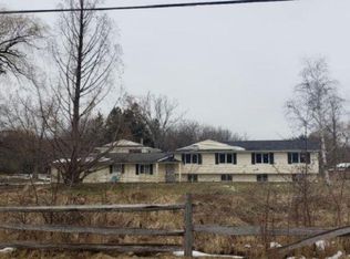 7262 Sherman Rd, Chesterland, OH 44026