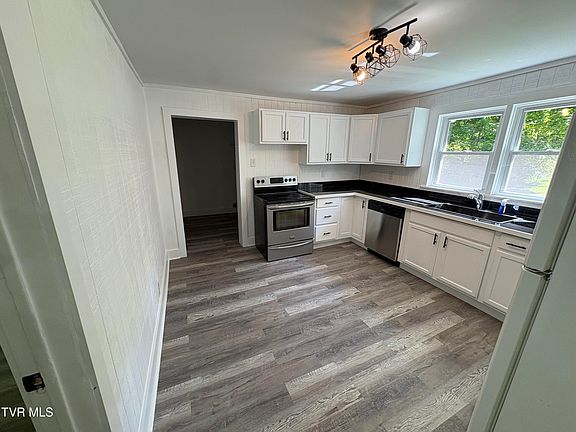 2nd image of 324 Old Beidleman Rd