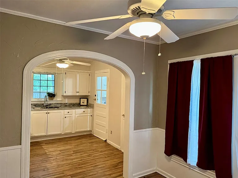 1197 FM 697 — Photo 10