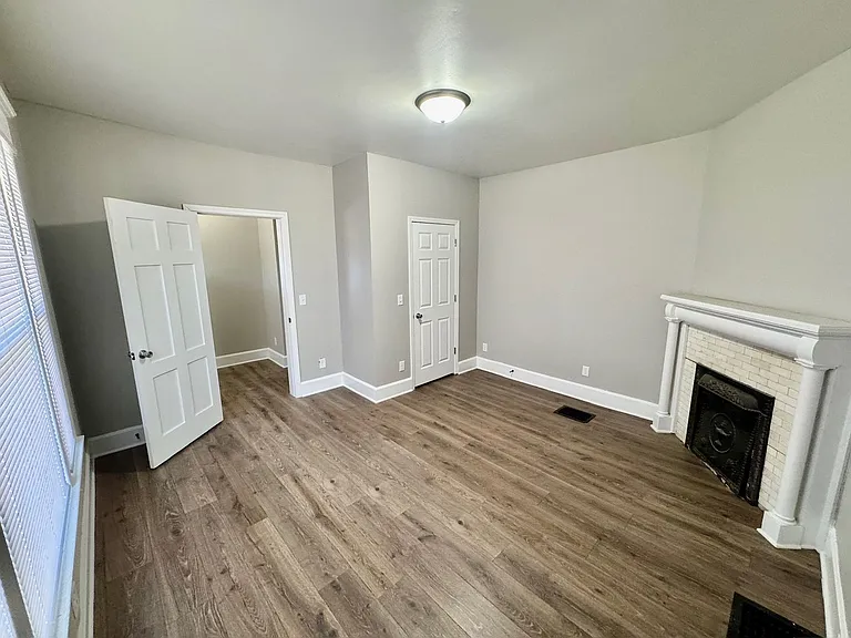 4725 Southern Pkwy #1 — Photo 7