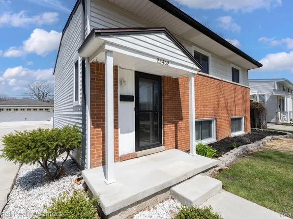23462 Candace Dr, Rockwood, MI 48173