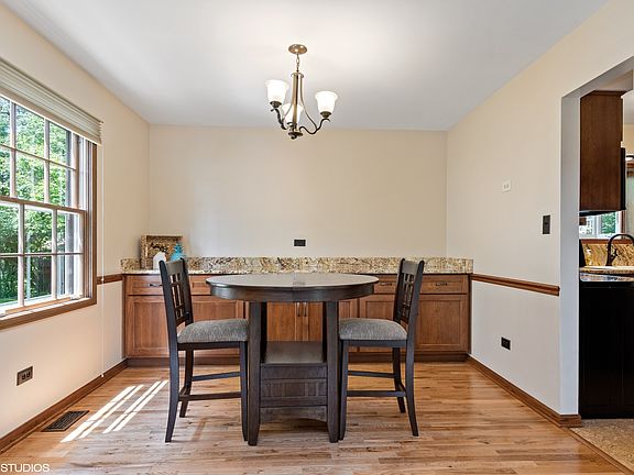 5th image of 5820 Deer Creek Ln