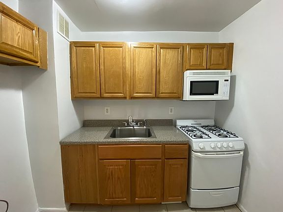 5th image of 93-35 Lamont Ave #3