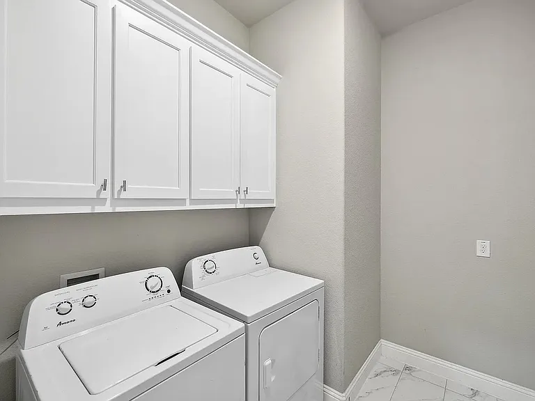 13313 Rembrandt Dr — Photo 30