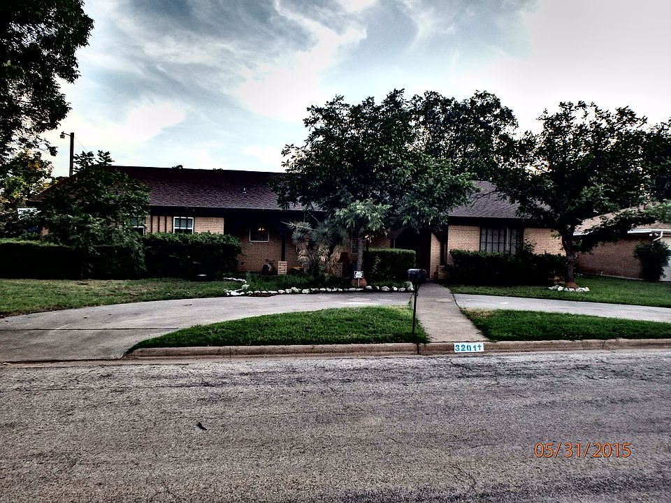 1st image of 3201 Oak Forest Ct