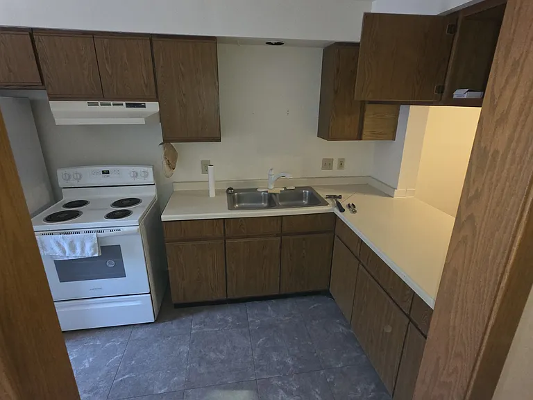 8 Fordem Ct — Photo 13
