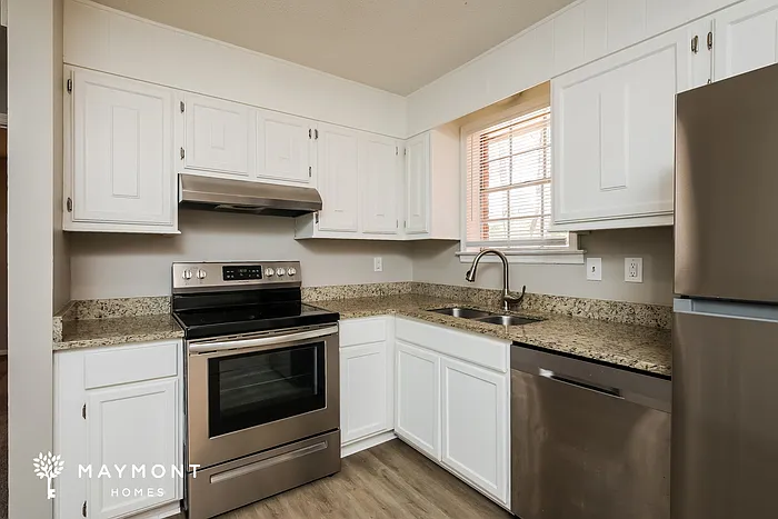 225 Froman Dr — Photo 5