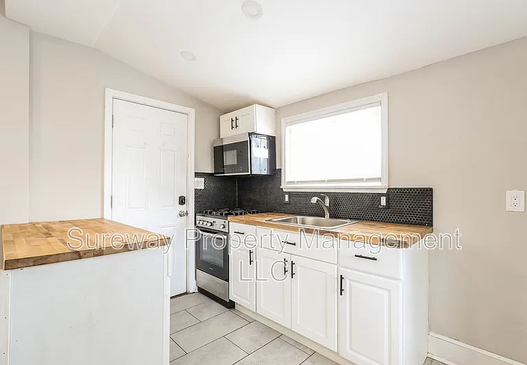 300 Darcy Ave #A — Photo 5