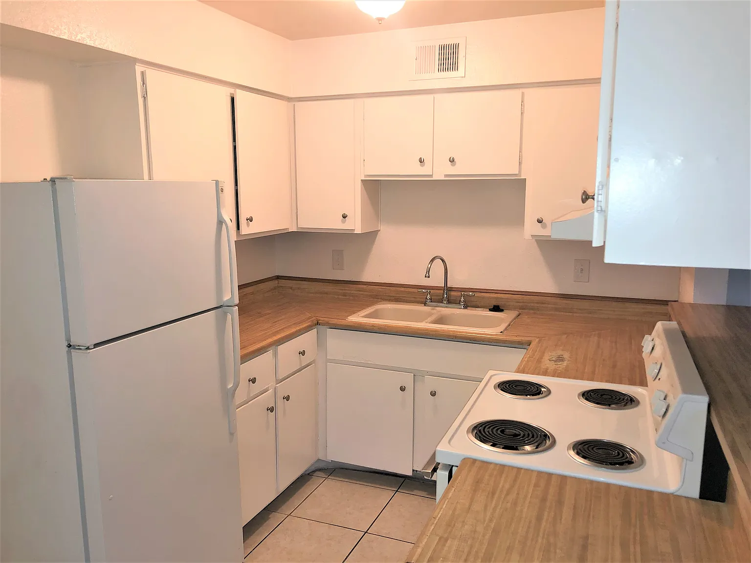 2 bed, 867 sqft, $995 — Photo 1