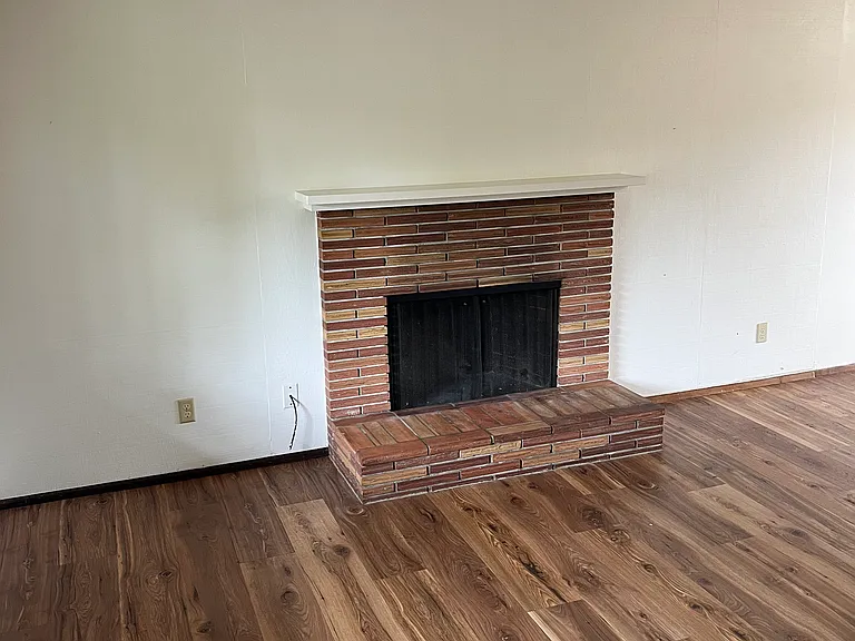 1595 Amberland Ave — Photo 14
