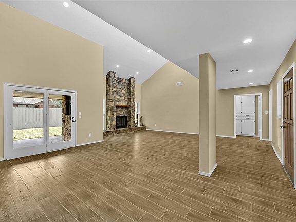 5th image of 1102 NW 73rd St