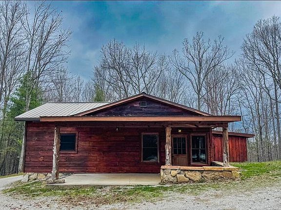 5th image of 495 Bear Hollow Rd