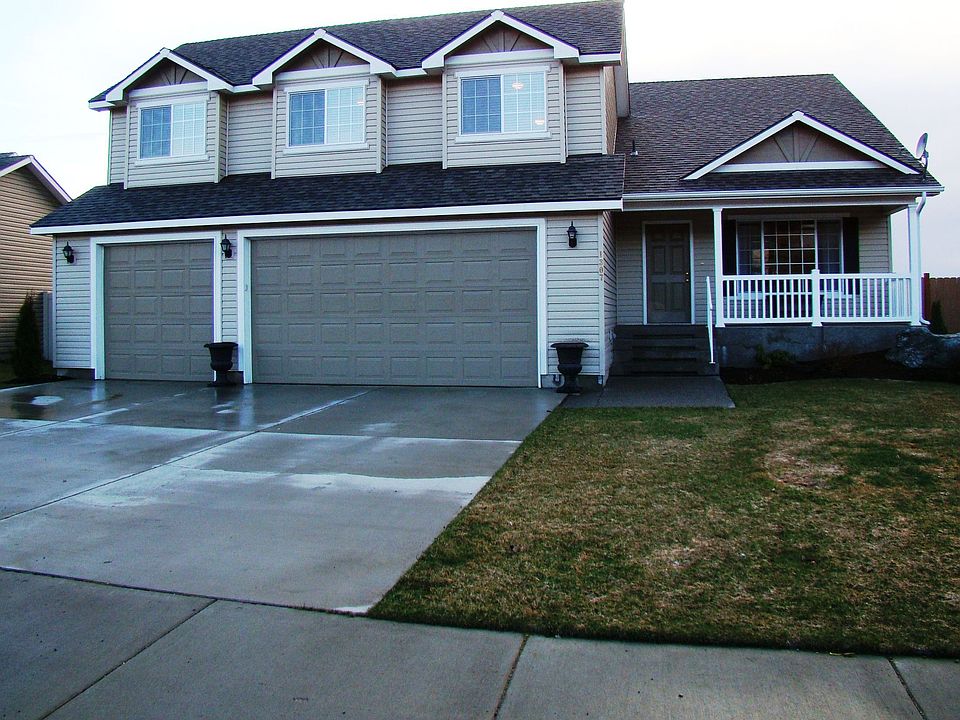 1st image of 1307 N Willamette Dr
