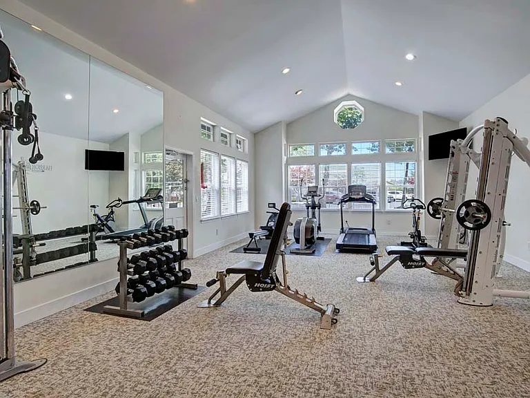 Chandlers Bay Apartments — Photo 10