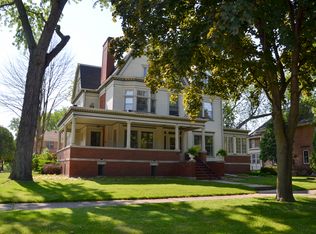 903 S Quincy St, Green Bay, WI 54301