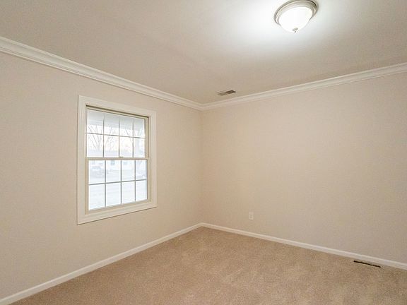 4th image of 1936 Sycamore Ave