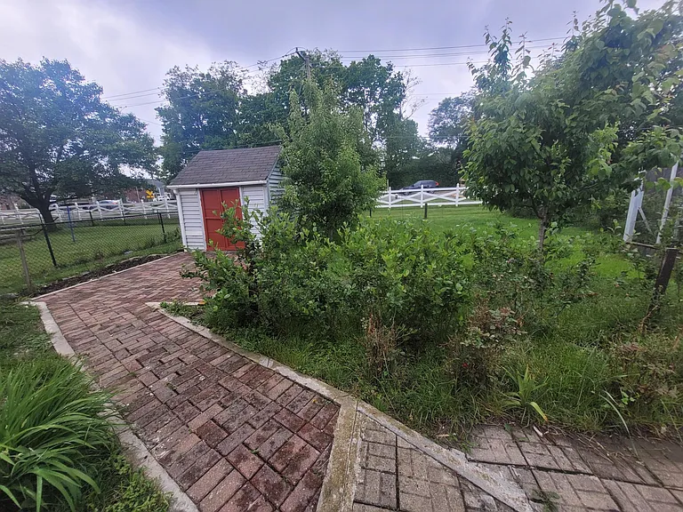 17018 Addison Ct — Photo 2