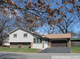 962 124th Ln NW, Coon Rapids, MN 55448