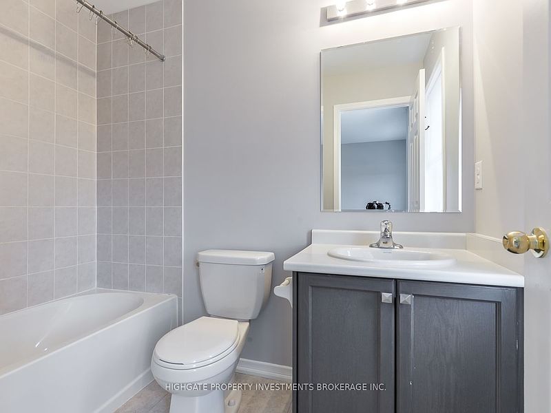 Ajax Townhouse for rent - 3 Bedrooms — photo 18