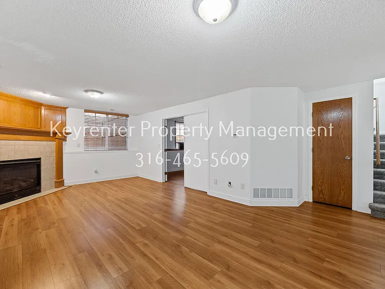 517 E Minneha Ave — Photo 28