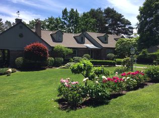 1282 Ruffner Rd, Niskayuna, NY 12309