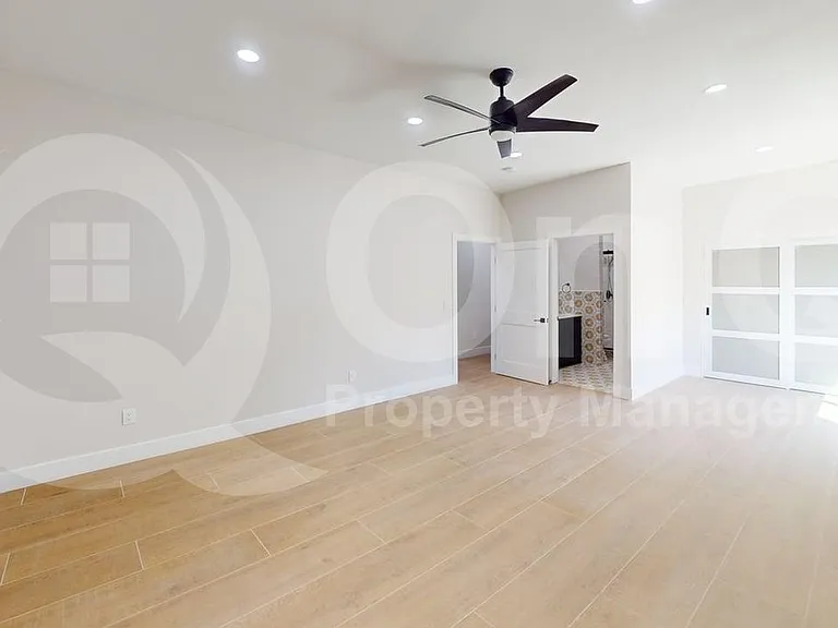 722 N Tucson Blvd — Photo 12