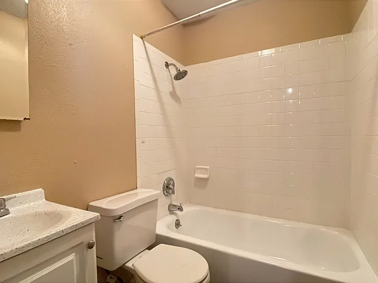 9151 Fontaine St — Photo 15