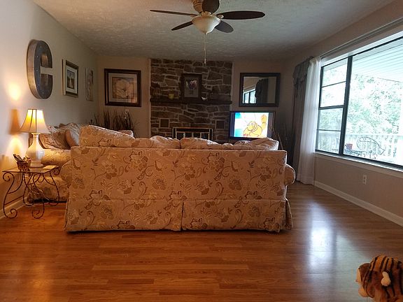 3rd image of 503 Alexander Ave