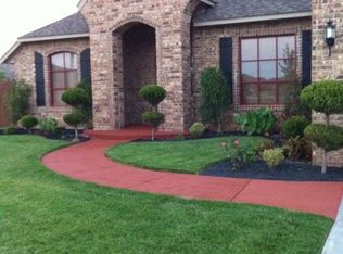 3321 Red Maple Ln, Moore, OK 73170