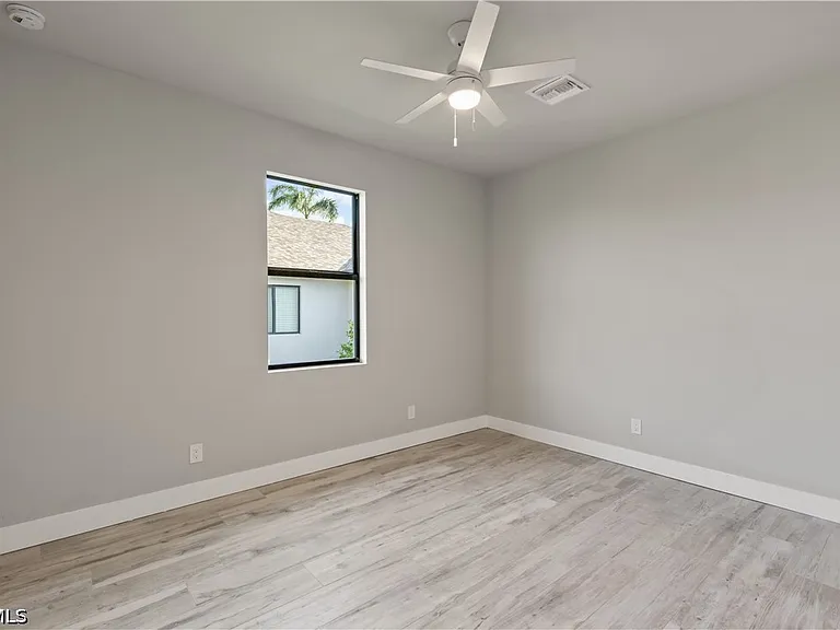 3311 Surfside Blvd — Photo 8