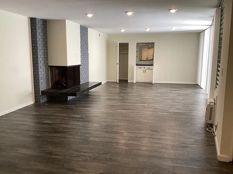 808 S Gretna Green Way #3 — Photo 7