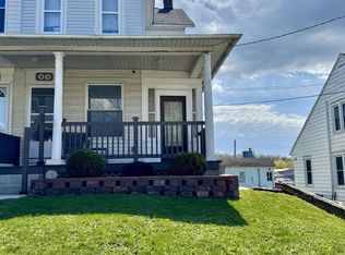 85 N Reamstown Rd, Stevens, PA 17578