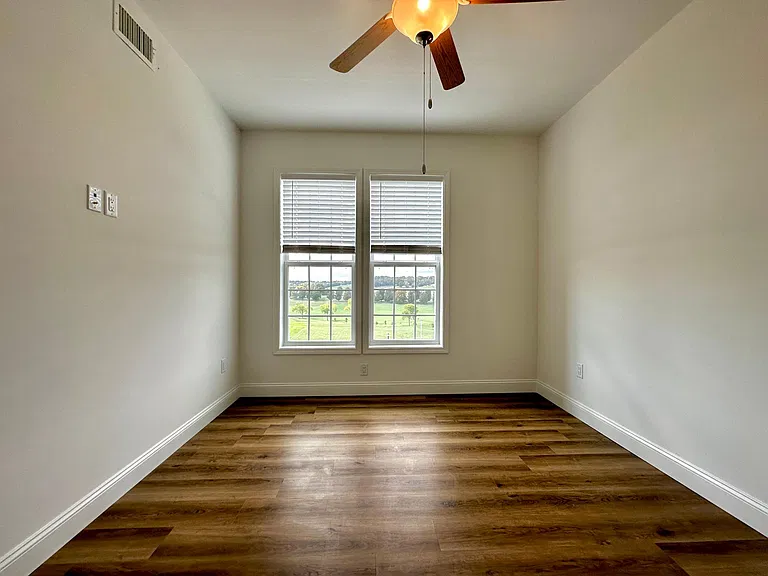 3445 Lee Hwy — Photo 9