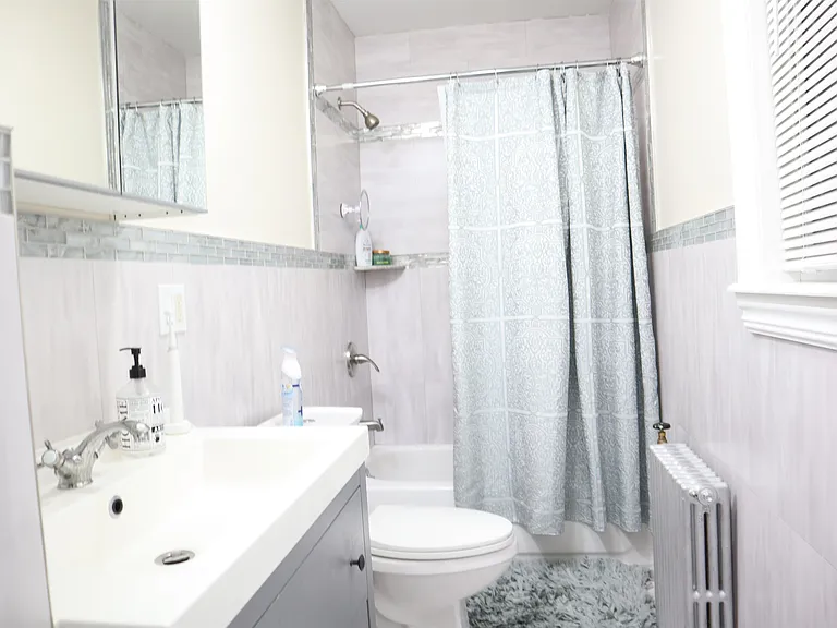 408 Woodlawn Ave #1 — Photo 7