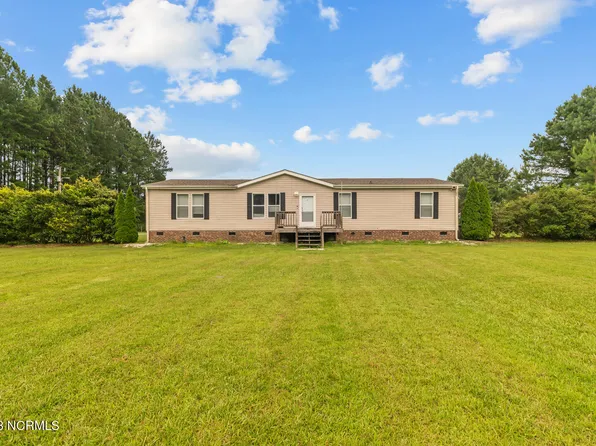 1730 White Oak River Road, Maysville, NC 28555