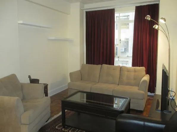 25 Central Park West image 2 of 5