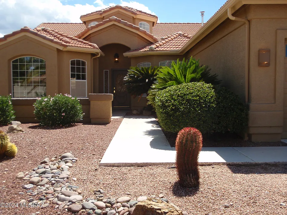 65535 E Desert Side Dr