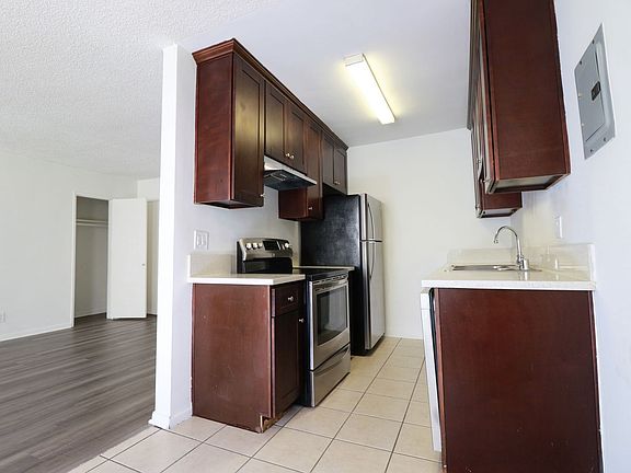 4th image of 522 S Normandie Ave APT 302