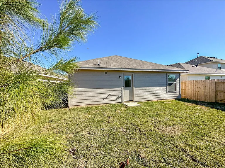 1444 Las Cuevas Dr — Photo 25