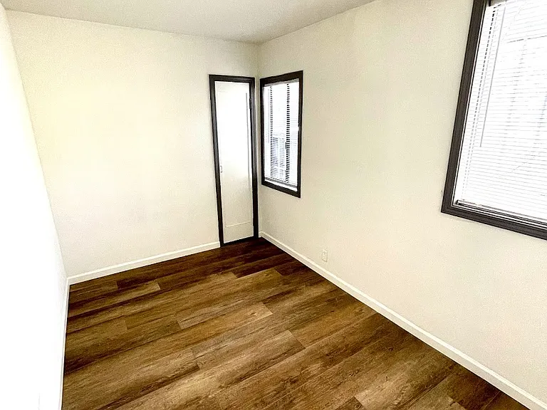 1339 S Sycamore Ave — Photo 7