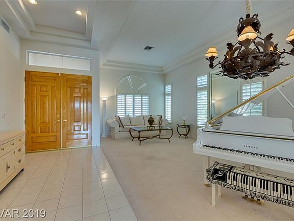 5th image of 2904 Hawksdale Dr
