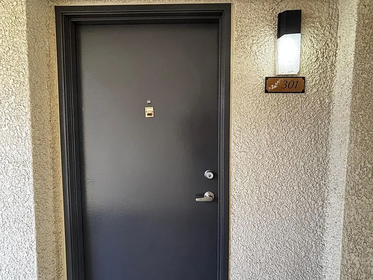 21450 Burbank Blvd #301 — Photo 25